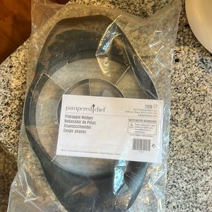Pampered Chef Pineapple Wedger